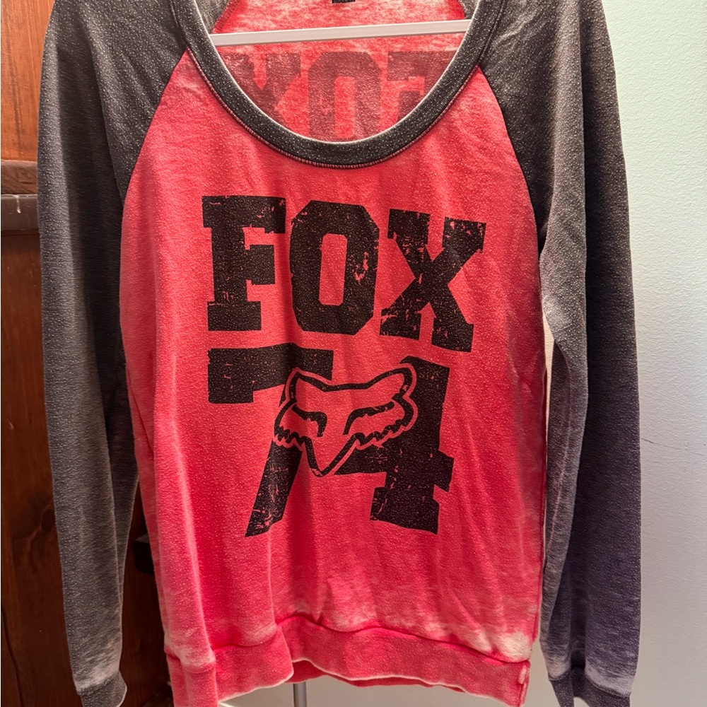 Fox Graphic Gray and Pink Raglan Sweatshirt